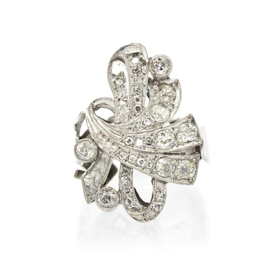 * A Vintage 14 Karat White Gold and