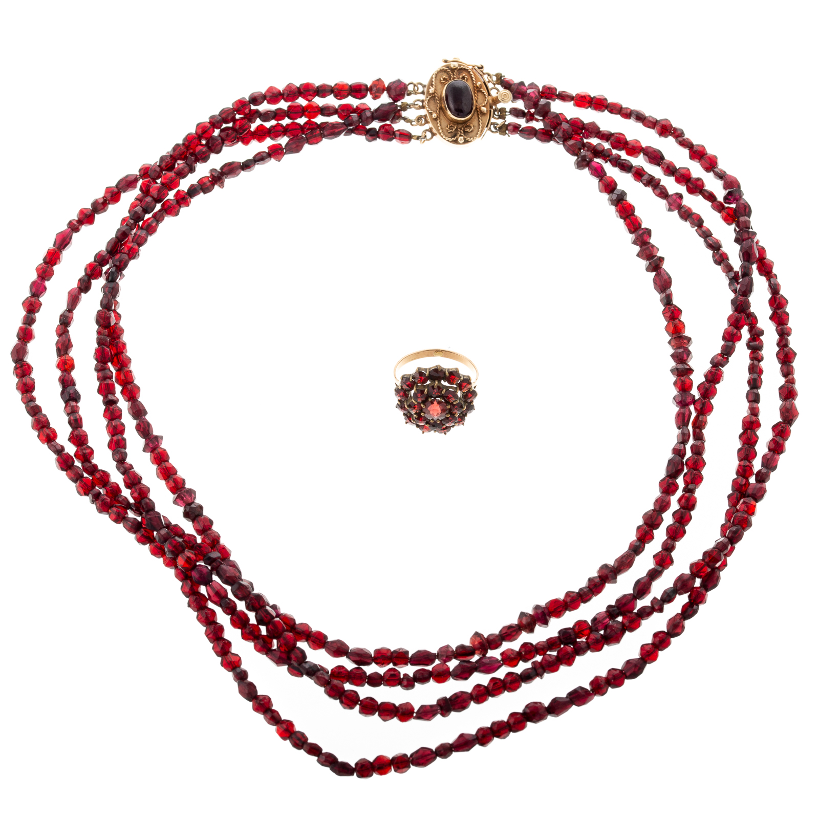 A VINTAGE 14K YELLOW GOLD GARNET