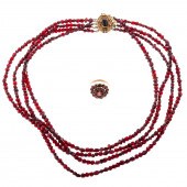 A VINTAGE 14K YELLOW GOLD GARN