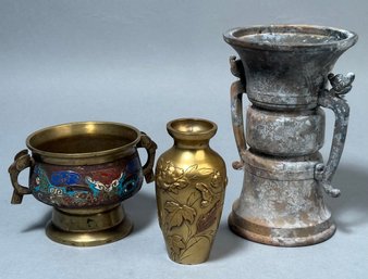 A vintage Asian cloisonne handled