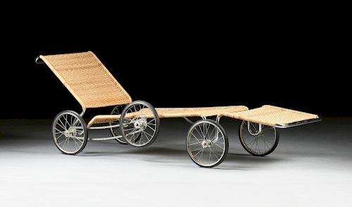 A VINTAGE BAUHAUS CHAISE LOUNGE,