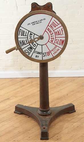 A VINTAGE BRASS SHIP'S TELEGRAPHA