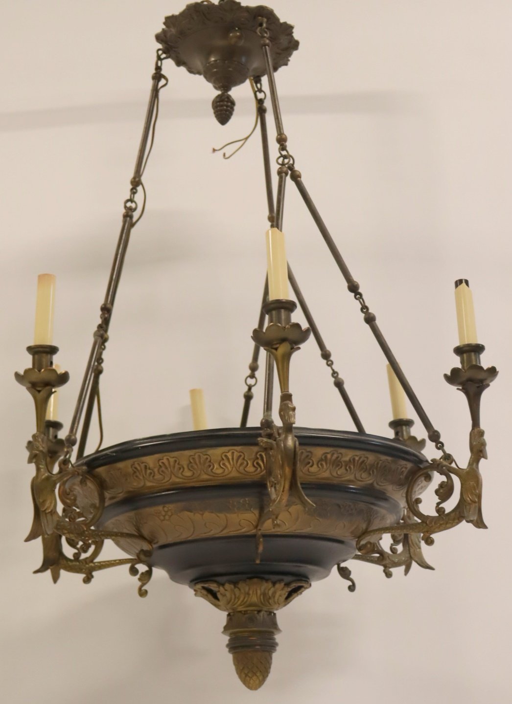 A VINTAGE CHANDELIER WITH FIGURAL