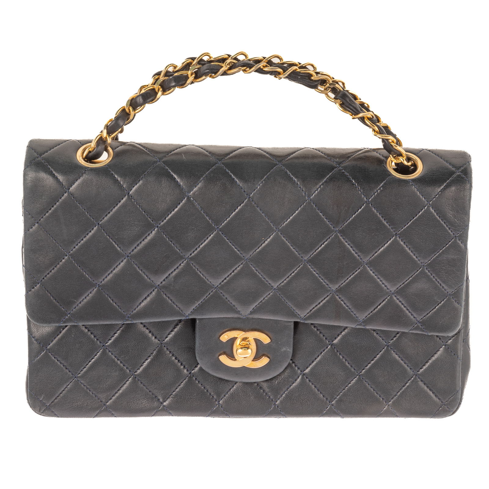 A VINTAGE CHANEL CLASSIC MEDIUM