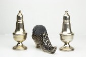 A VINTAGE DUTCH SILVER SHOE-FO