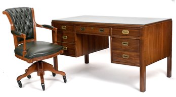 A vintage Ethan Allen cherry flat
