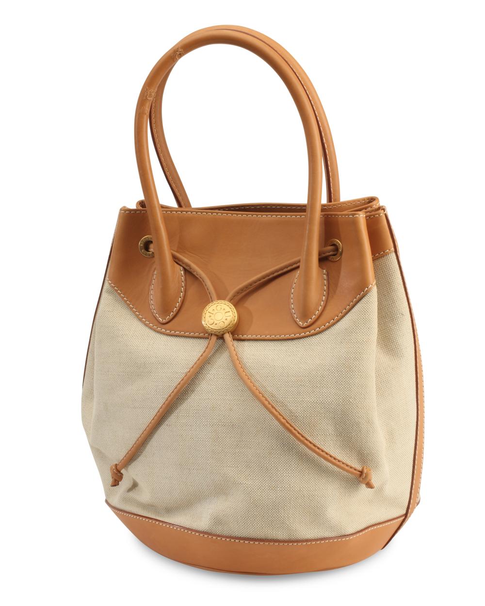 A VINTAGE GUCCI BUCKET BAGA vintage