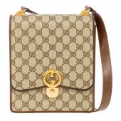 A VINTAGE GUCCI SUPREME SHOULD