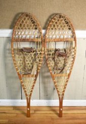 A vintage pair of Tubbs VT sig