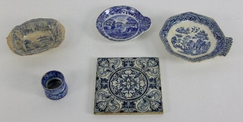 A Wedgwood Etruria blue and white