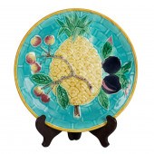 A WEDGWOOD MAJOLICA PLATE A We
