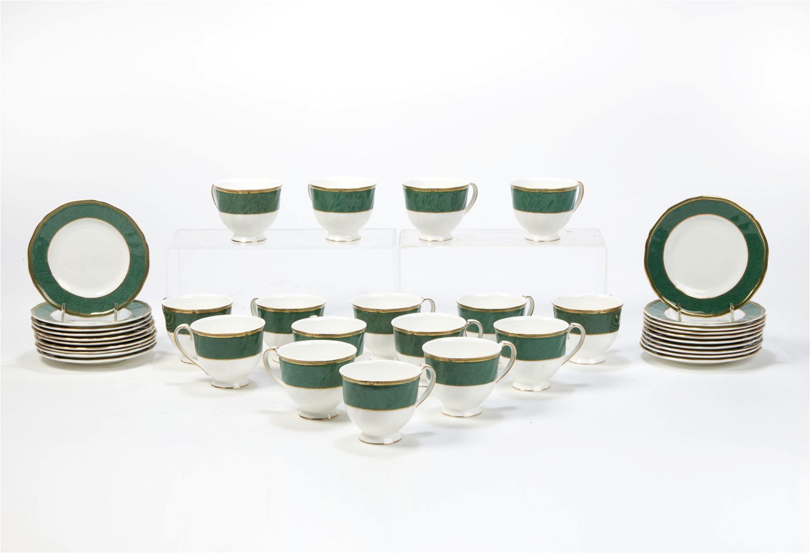 A WEDGWOOD PORCELAIN CROWN