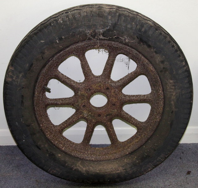 A wheel with tyre the spoke 52cm