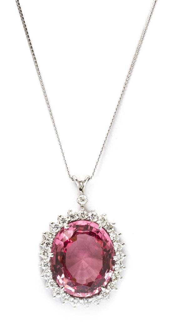 *A White Gold Spinel and Diamond