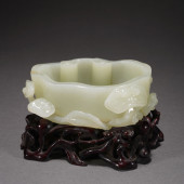 A WHITE JADE BRUSH WASHER,QING