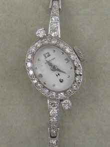 A white metal (marked 14 ct gold)