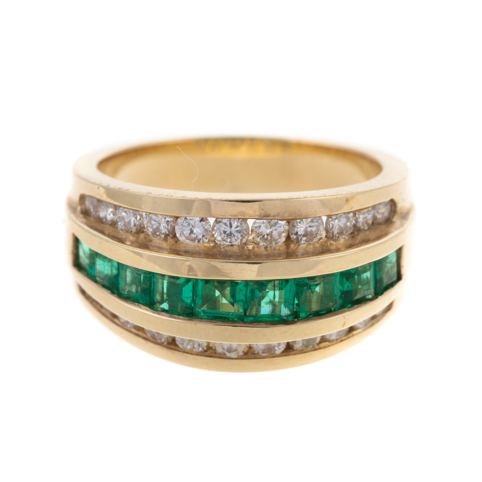 A WIDE FINE EMERALD & DIAMOND