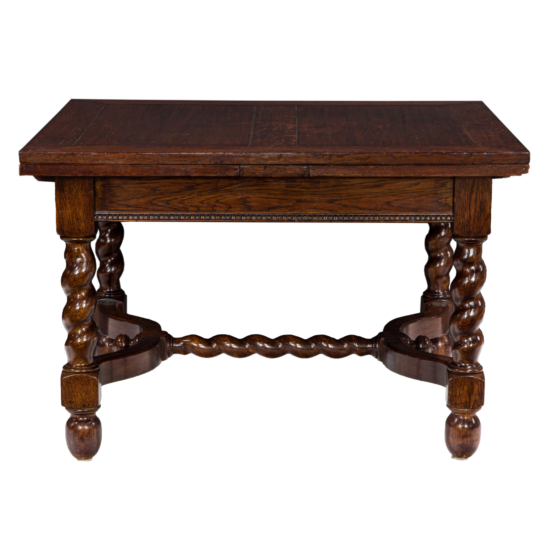 A WILLIAM & MARY STYLE OAK
