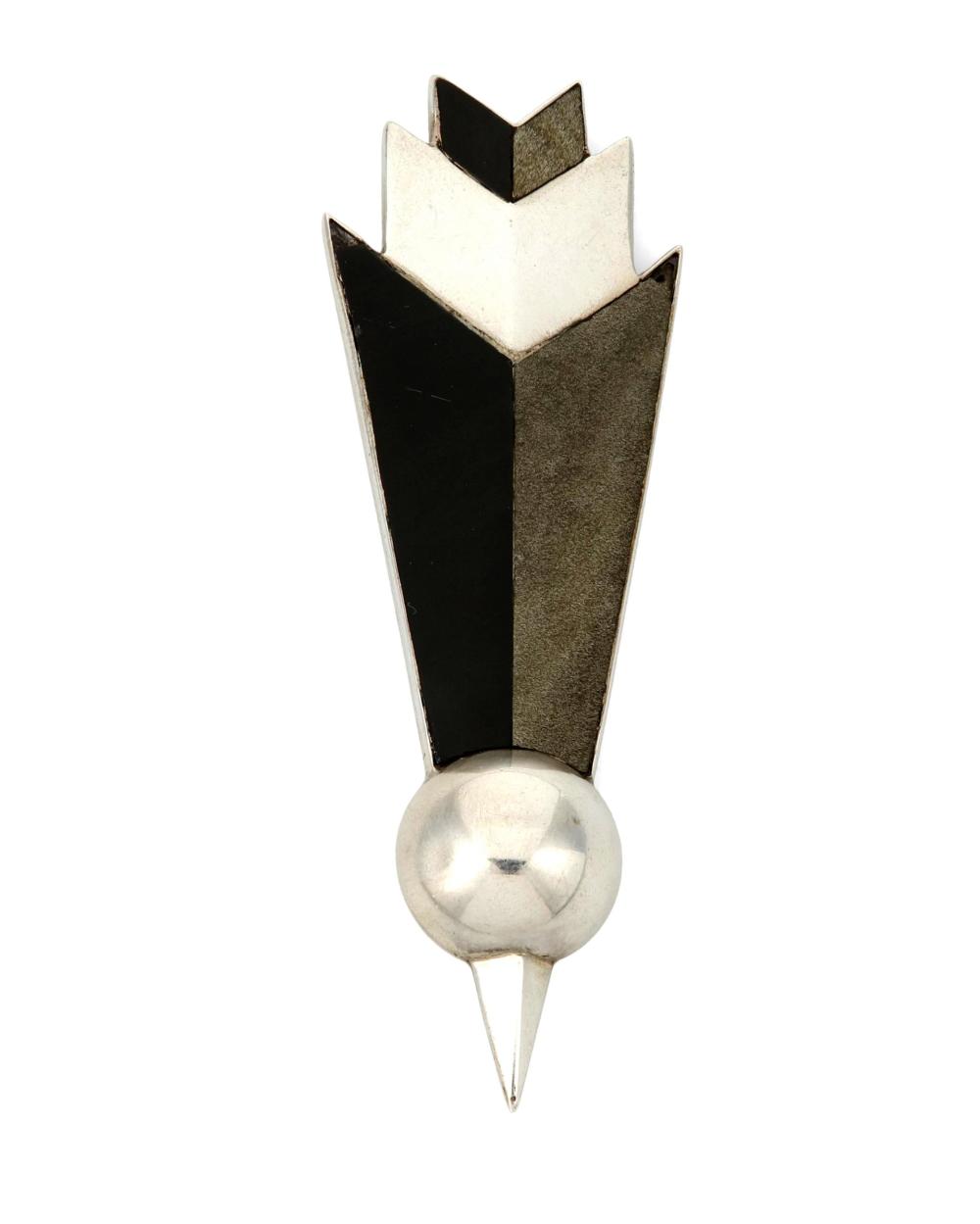 A WILLIAM SPRATLING ARROW BROOCHA