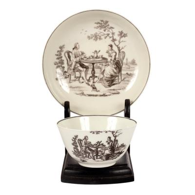 A Worcester teabowl and saucer,