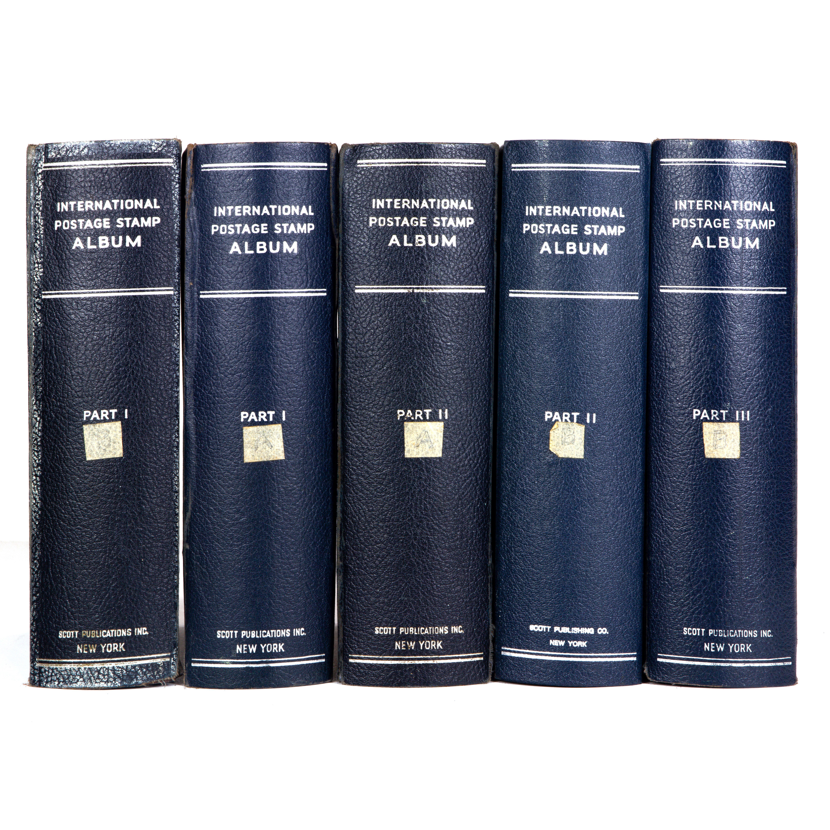 A WORLDWIDE STAMP COLLECTION IN