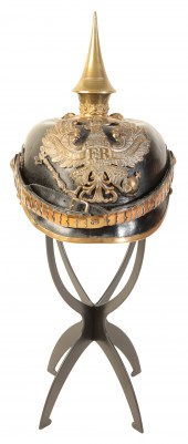 A WWI GERMAN OFFICERS PICKELHA