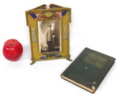 A WWI PATRIOTIC PICTURE FRAME