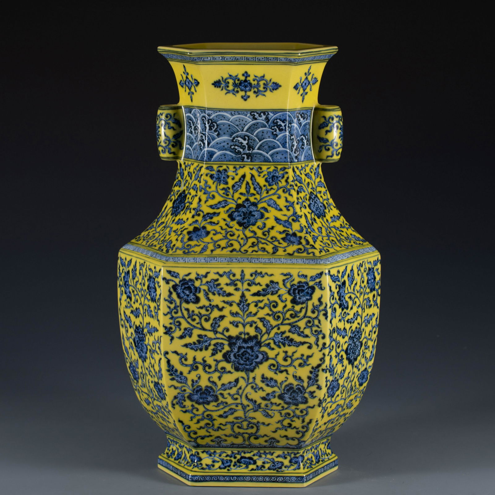 A YELLOW GLAZE BLUE AND WHITE