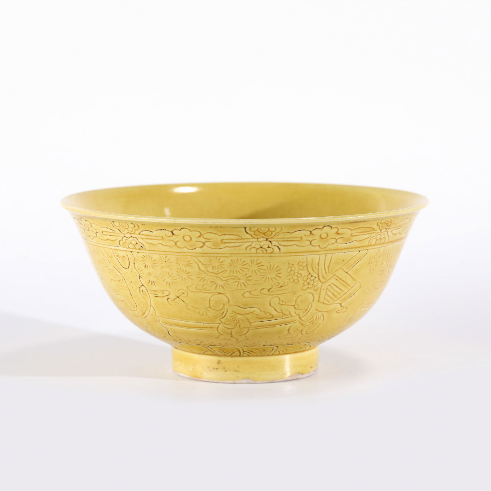 A YELLOW GLAZED BOWL OF YONGZHENG