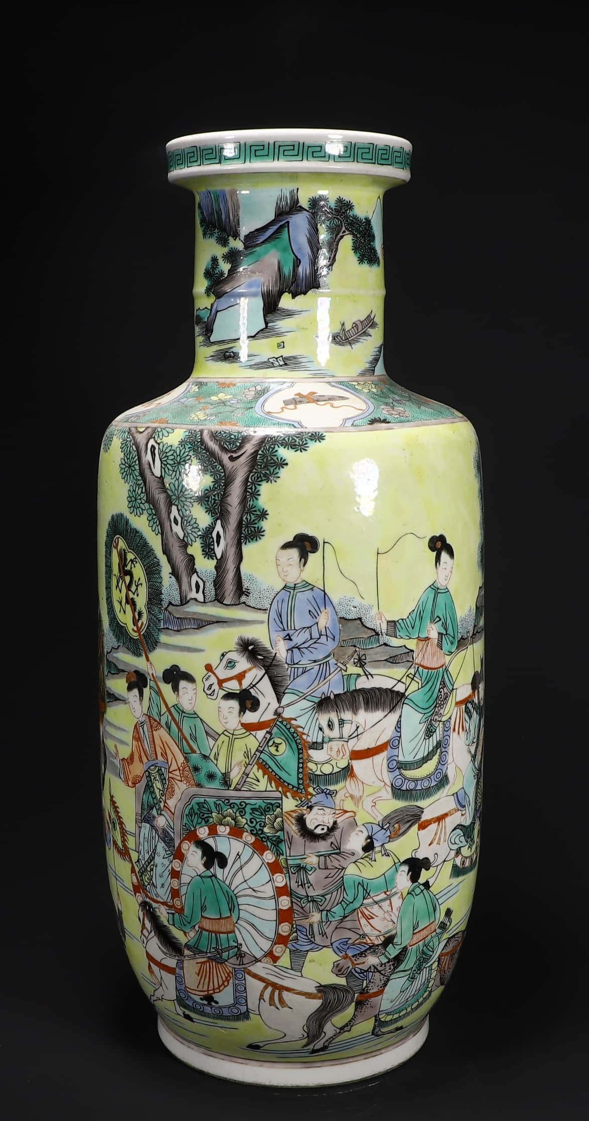 A YELLOW-GROUND WUCAI'FIGURAL AND