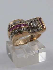 A yellow metal (marked 9 ct gold)