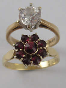 A yellow metal (tests 14 carat