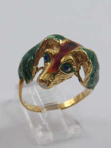 A yellow metal (tests 14 ct gold)