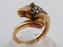 A yellow metal (tests 15 carat