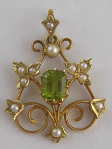 A yellow metal (tests 15 carat