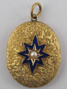 A yellow metal (tests 15 carat