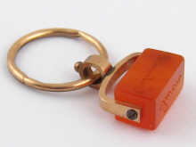 A yellow metal (tests 18 carat
