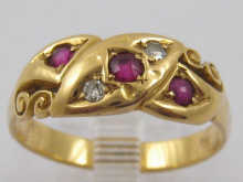 A yellow metal (tests 18 ct gold)