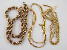 A yellow metal (tests 9 carat gold)