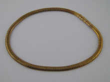 A yellow metal (tests 9 carat gold)