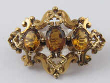 A yellow metal (tests 9 ct gold)