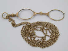 A yellow metal (tests 9 ct gold)