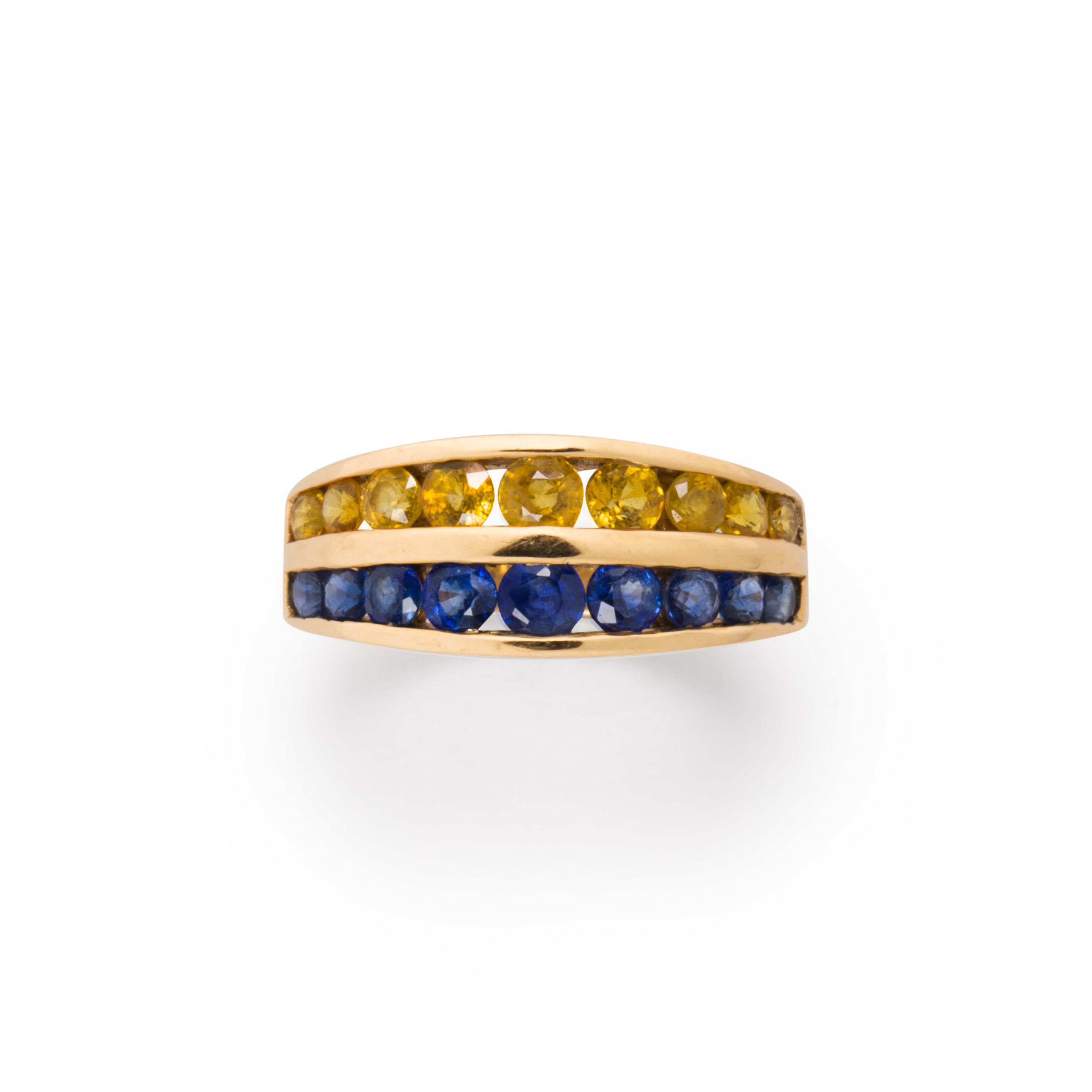 A YELLOW OR BLUE SAPPHIRE AND
