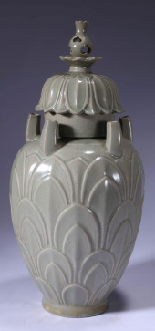 A YUE TYPE 'LOTUS' FIVE-TUBE C