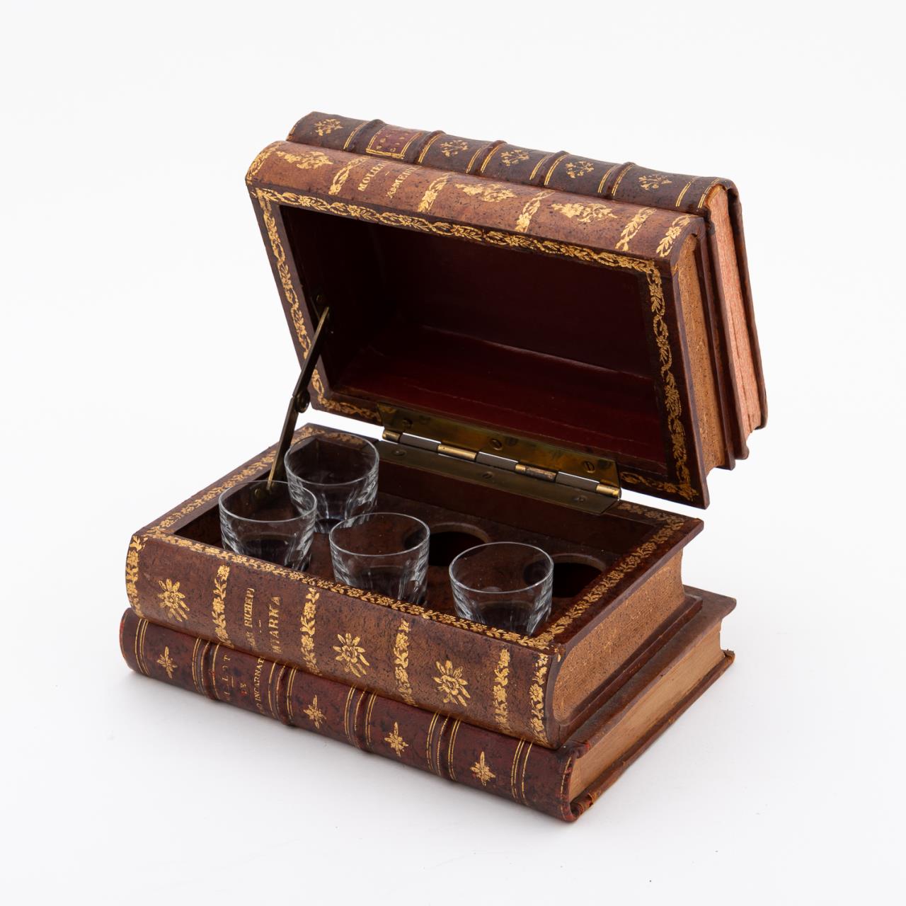 ABERCROMBIE & FITCH BOOK-FORM