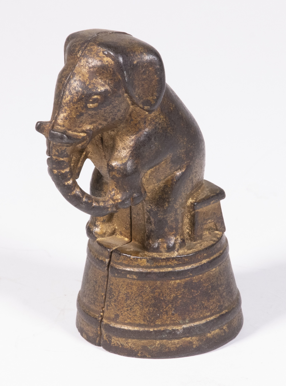 A.C. WILLIAMS ELEPHANT ON TUB