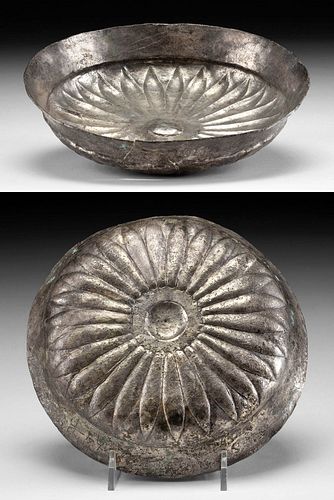 ACHAEMENID SILVER PHIALE / LIBATION