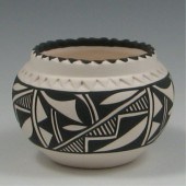 Acoma Bowl by Pauline Abeita m