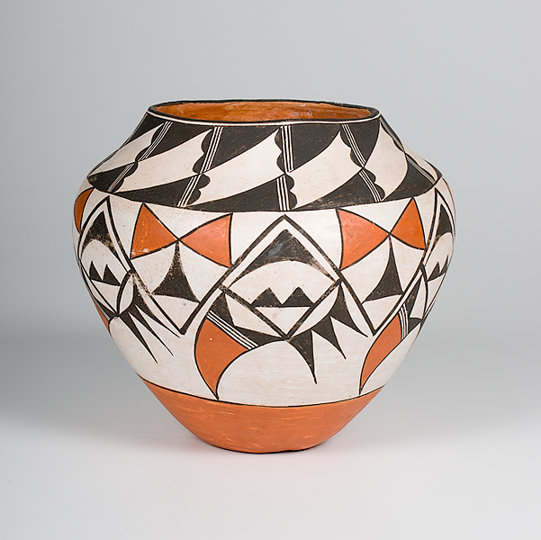 Acoma Olla with concave base and