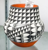 ACOMA POT BY ALBERTA ANALLA WI